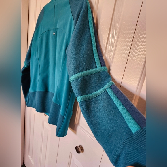 Lululemon Teal Green Women Jacket, 100% Wool Sleeves Soft Shell Jacket, Size 10 - Picture 7 of 13